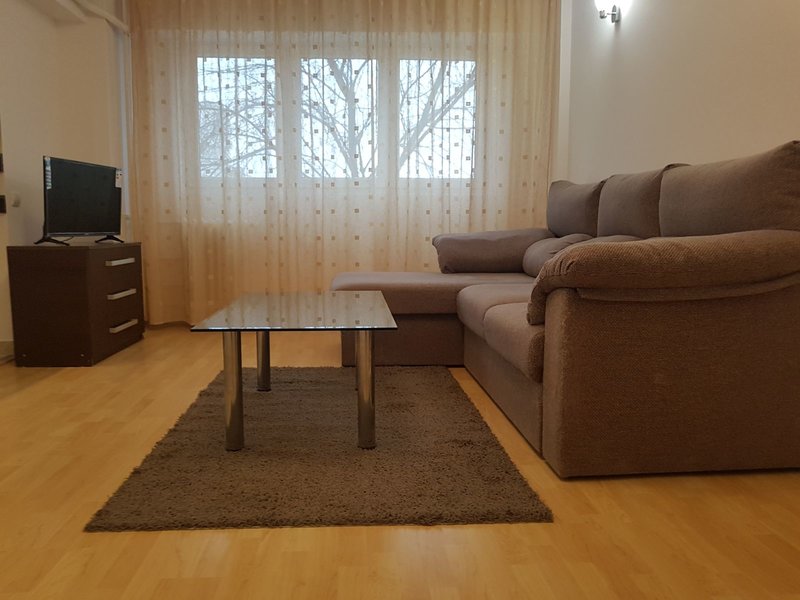 Dorobanti, Stefan cel Mare stradal