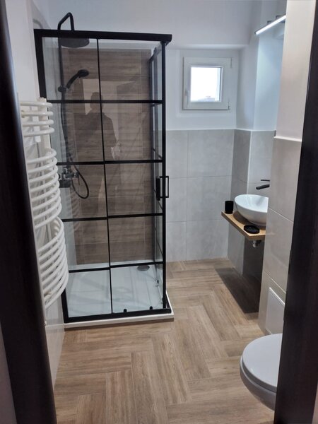 Dorobanti, Stefan cel Mare stradal