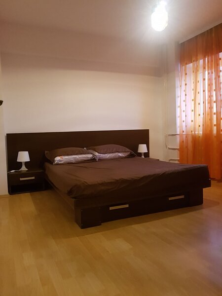 Dorobanti, Stefan cel Mare stradal