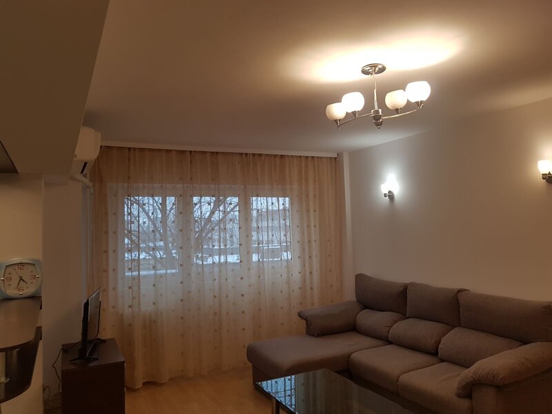 Dorobanti, Stefan cel Mare stradal